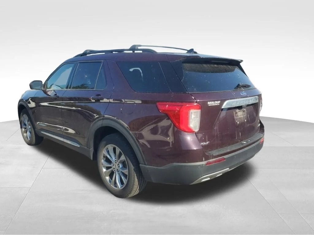 Used 2022 Red Ford XLT image 3