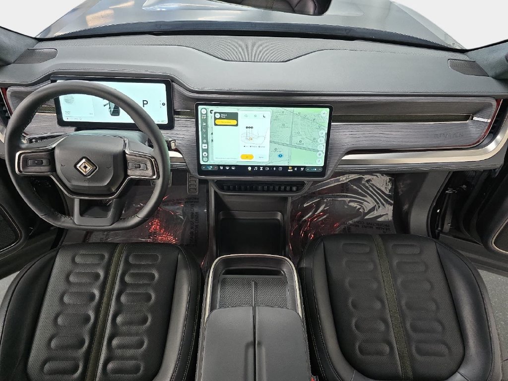 Used 2025  Rivian Adventure Dual Motor Standard Pack image 12