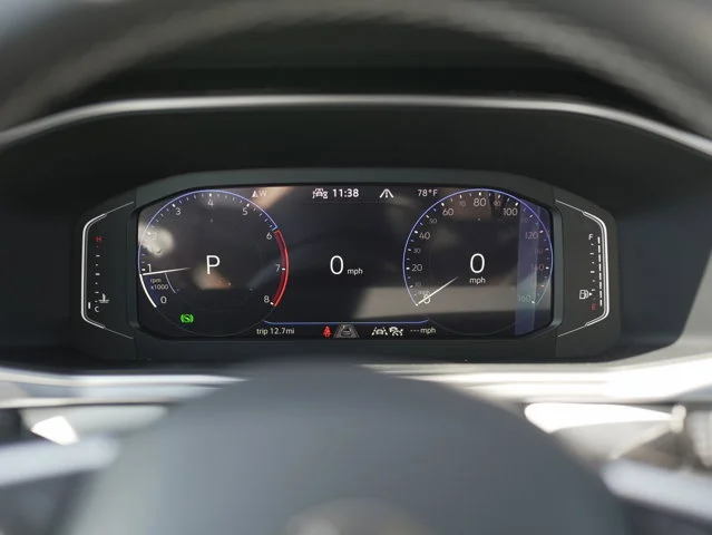 2025 Volkswagen Taos SEL - Photo 12