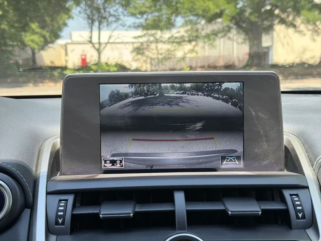 Used 2018 Silver Lexus 300h image 17