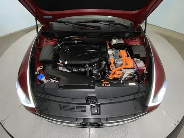 Used 2023 Red Hyundai Limited image 26