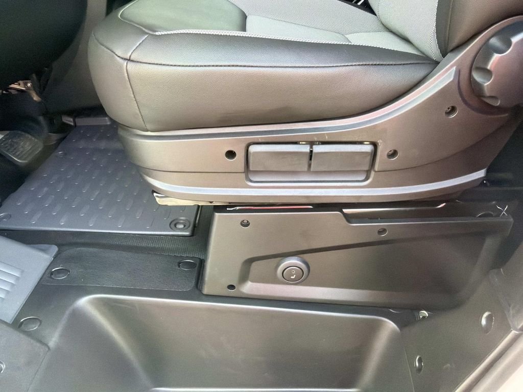 New 2026 Bright White Clearcoat RAM High Roof image 19