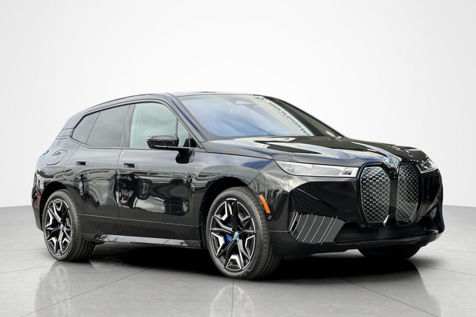 Certified Used 2024 Black Sapphire Metallic BMW xDrive50 image 7