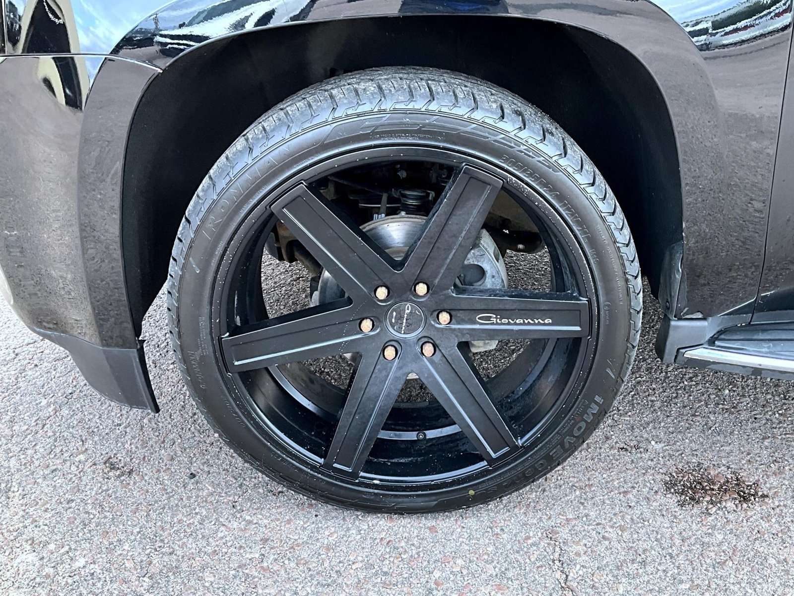 Used 2018 Black GMC SLT image 25