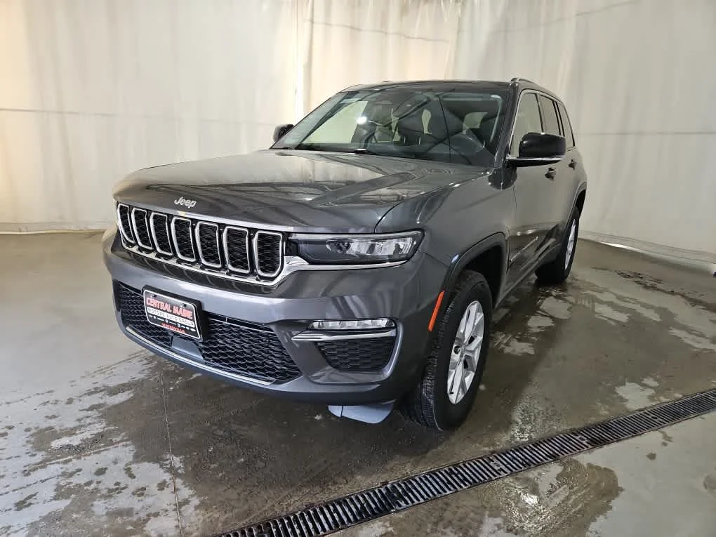 2022 Jeep Grand Cherokee Limited 4x4's photo