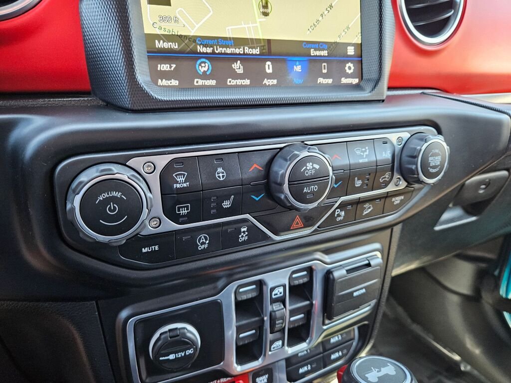 Used 2020 Bikini Pearl Coat Jeep Unlimited Rubicon image 25