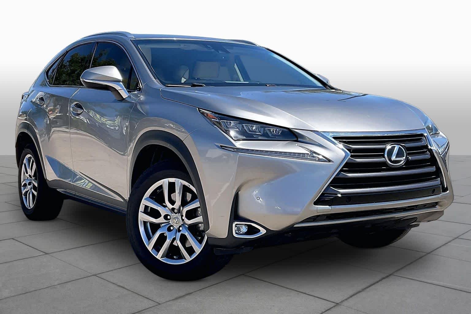 Used 2015 Atomic Silver Lexus  image 3