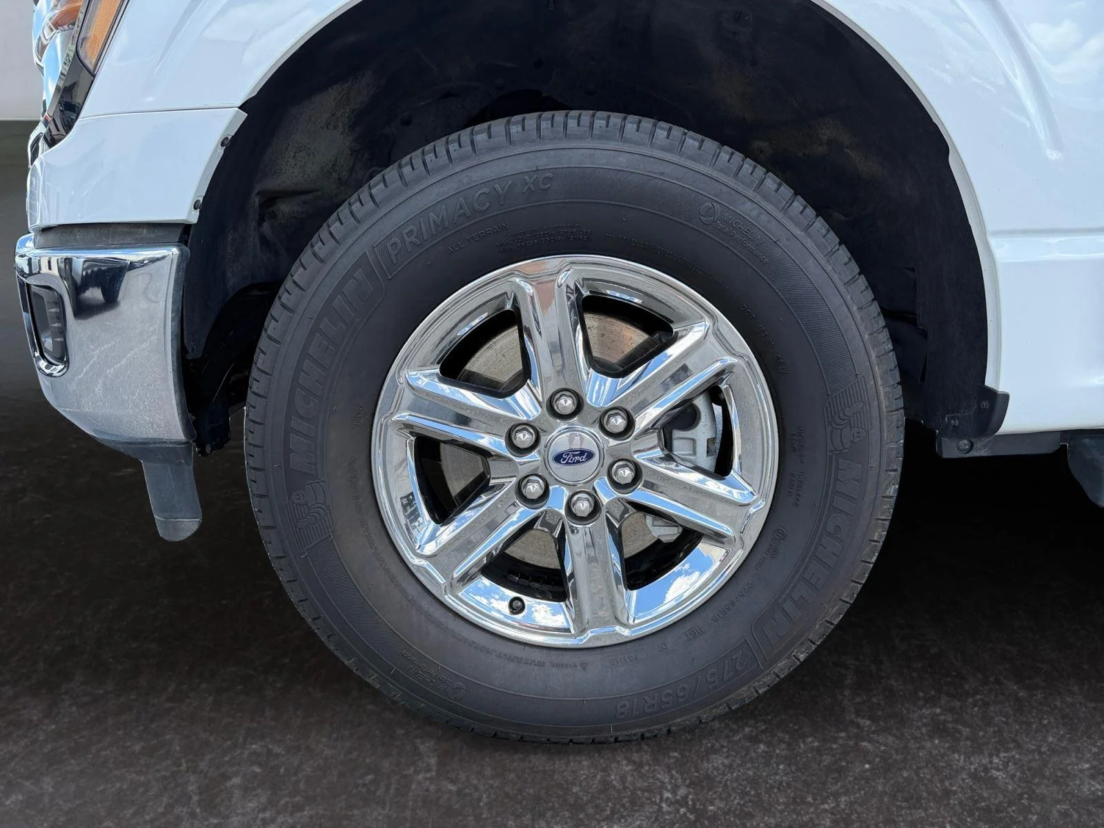 Used 2024 Oxford White Ford XLT image 25