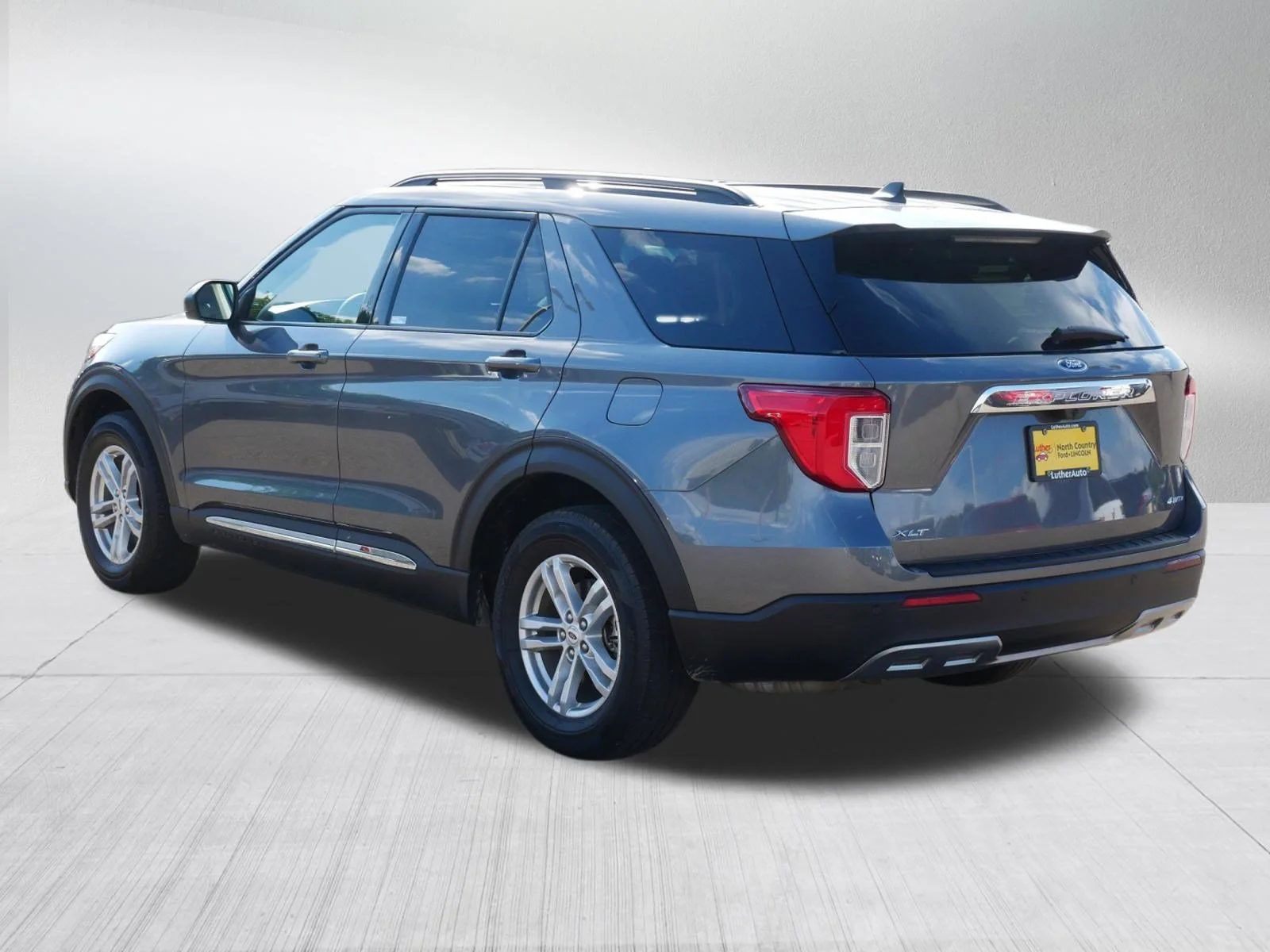 Used 2023 Carbonized Gray Metallic Ford XLT image 5