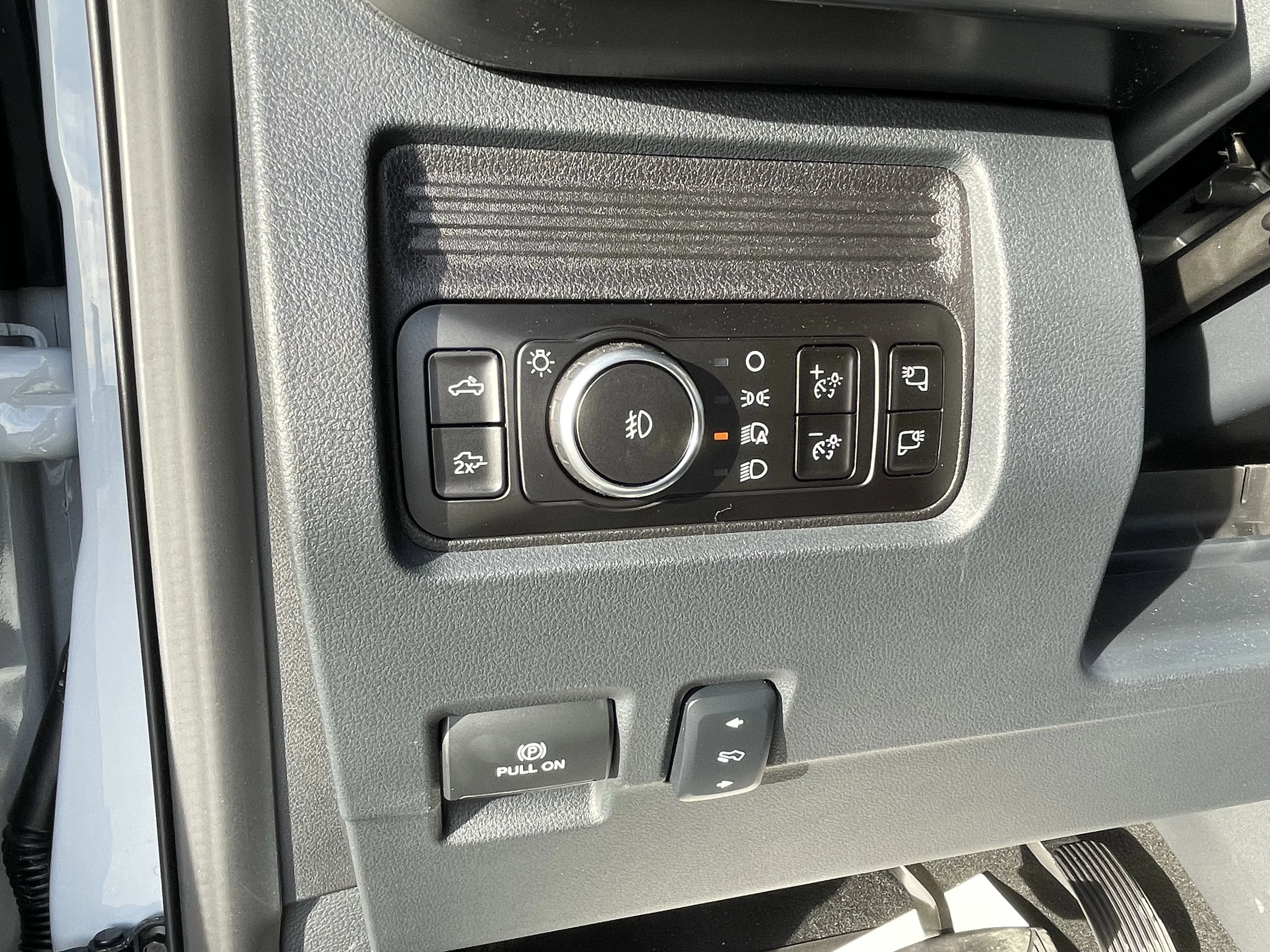 New 2026 Avalanche Ford LARIAT image 22
