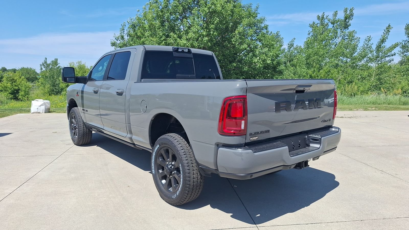 New 2026 Ceramic Gray Clear-Coat Exterior Paint RAM Laramie image 3