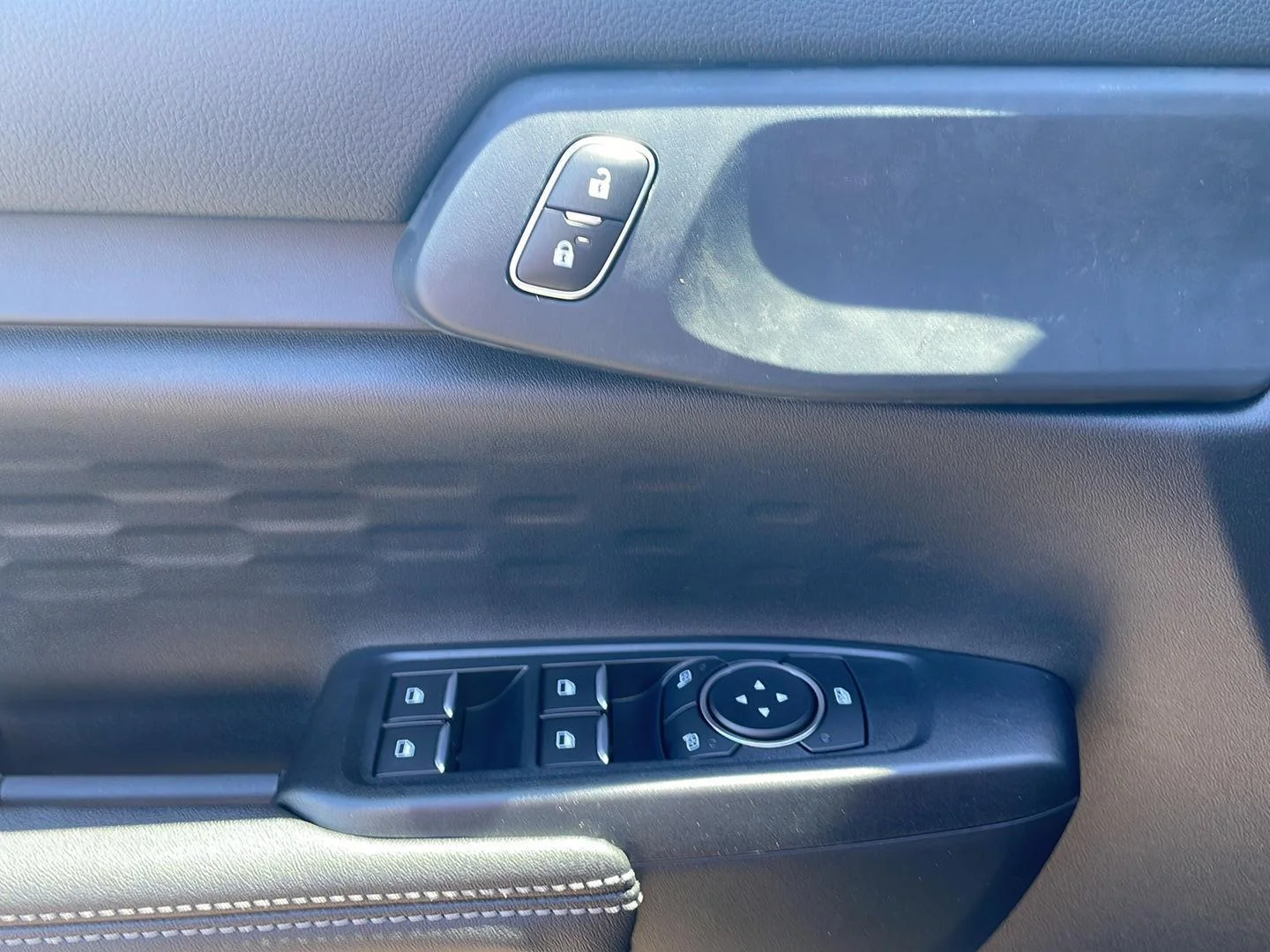 New 2026 Marsh Gray Ford XLT image 13