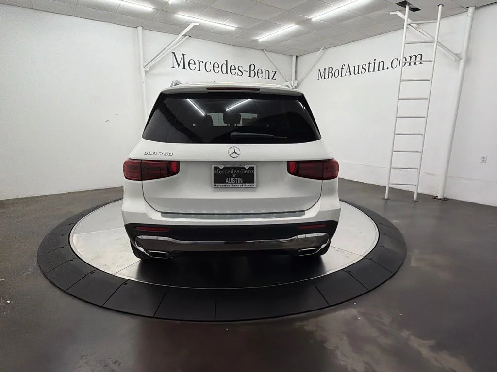 New 2026 White Mercedes-Benz GLB 250 image 6