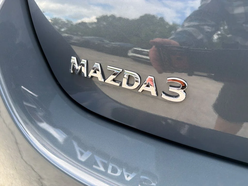 2023 Mazda Mazda3 Carbon Edition - Photo 9