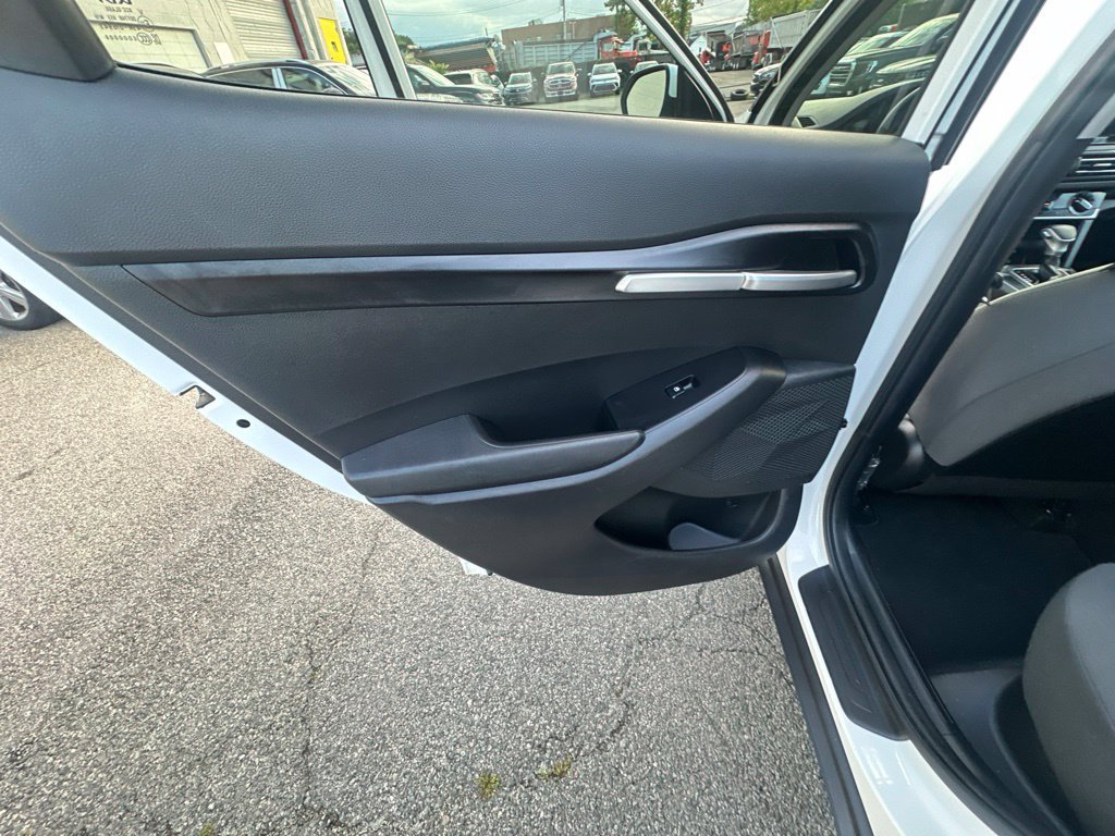 Used 2023 White Kia LX image 24