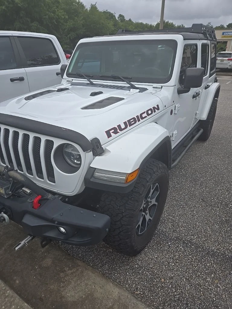 Used 2021 White Jeep Unlimited Sahara image 5