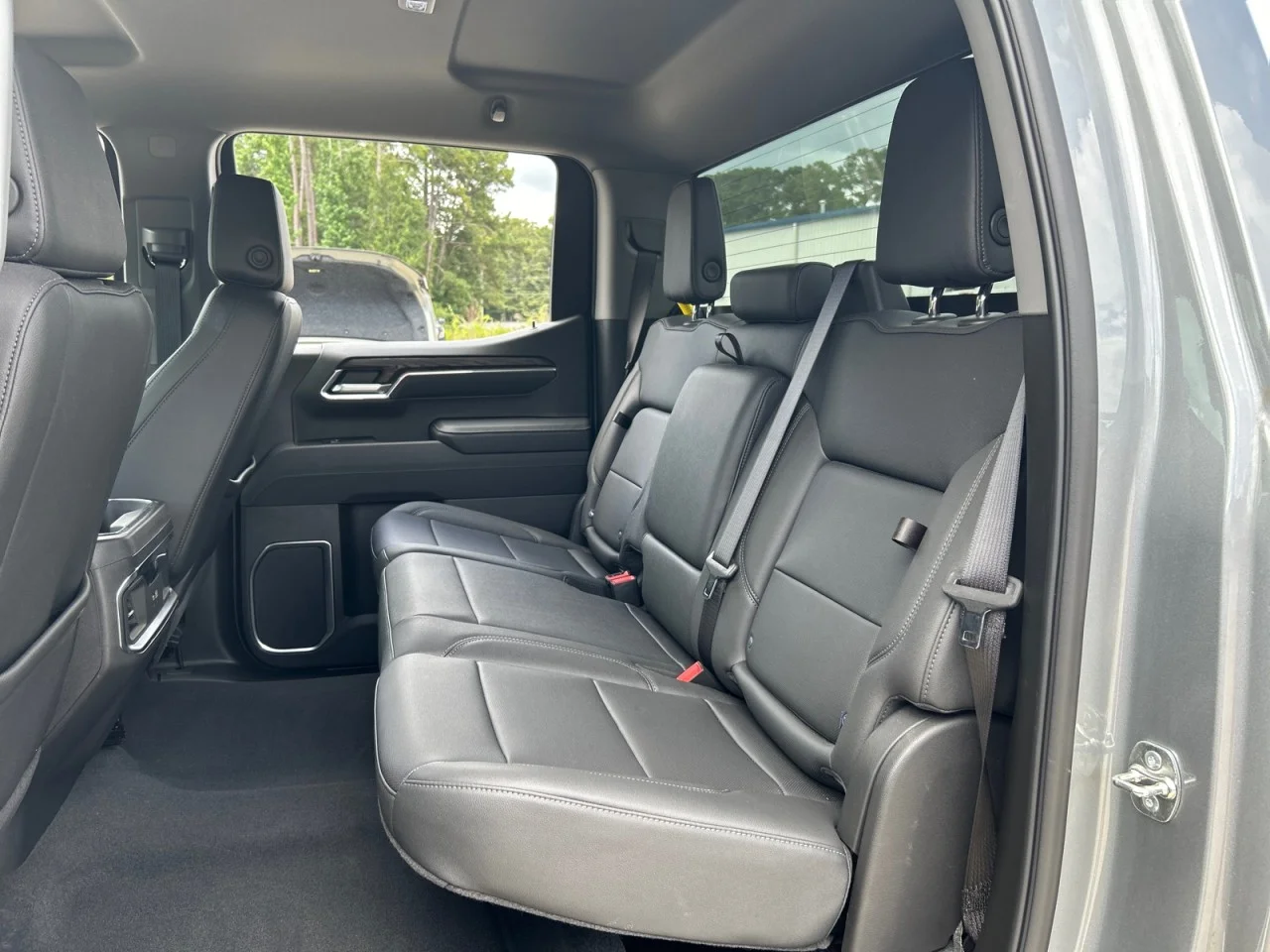 Used 2025 Sterling Metallic GMC SLT image 19