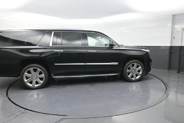 Used 2020 Black Cadillac Premium image 9