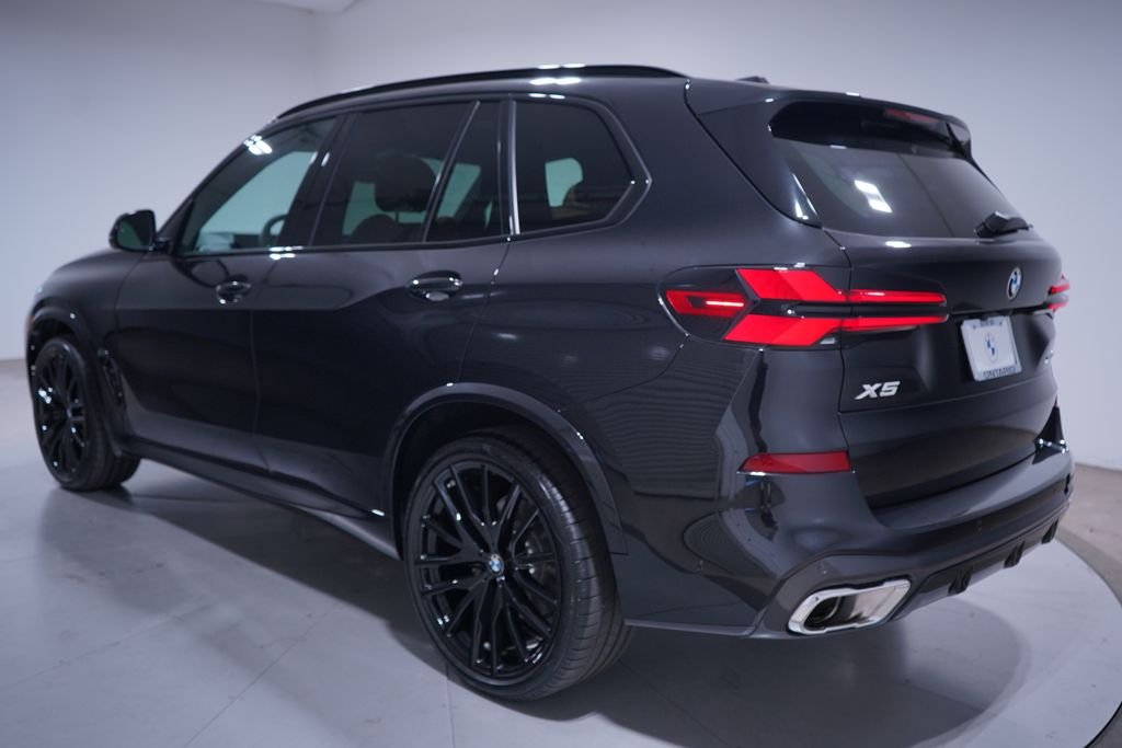 Used 2026 Black Sapphire Metallic BMW xDrive40i image 3