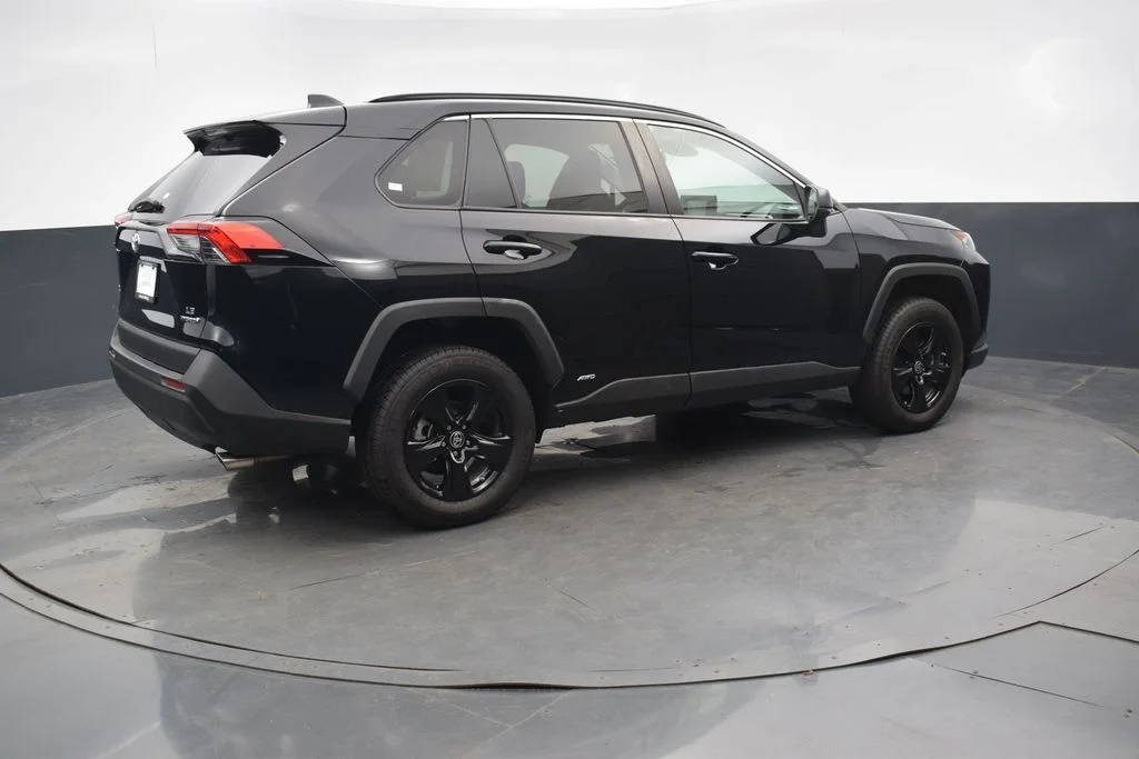 Used 2022 Black Toyota LE image 6