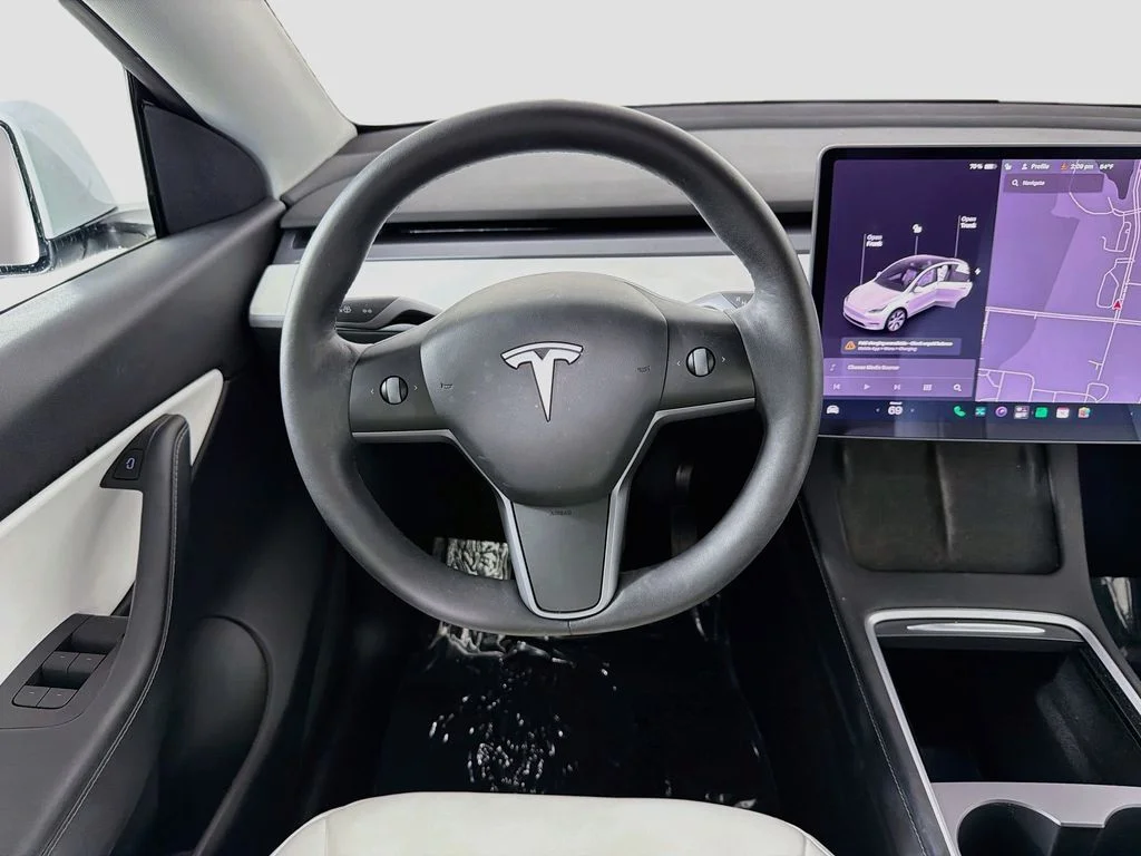 Used 2021 White Tesla Long Range image 24