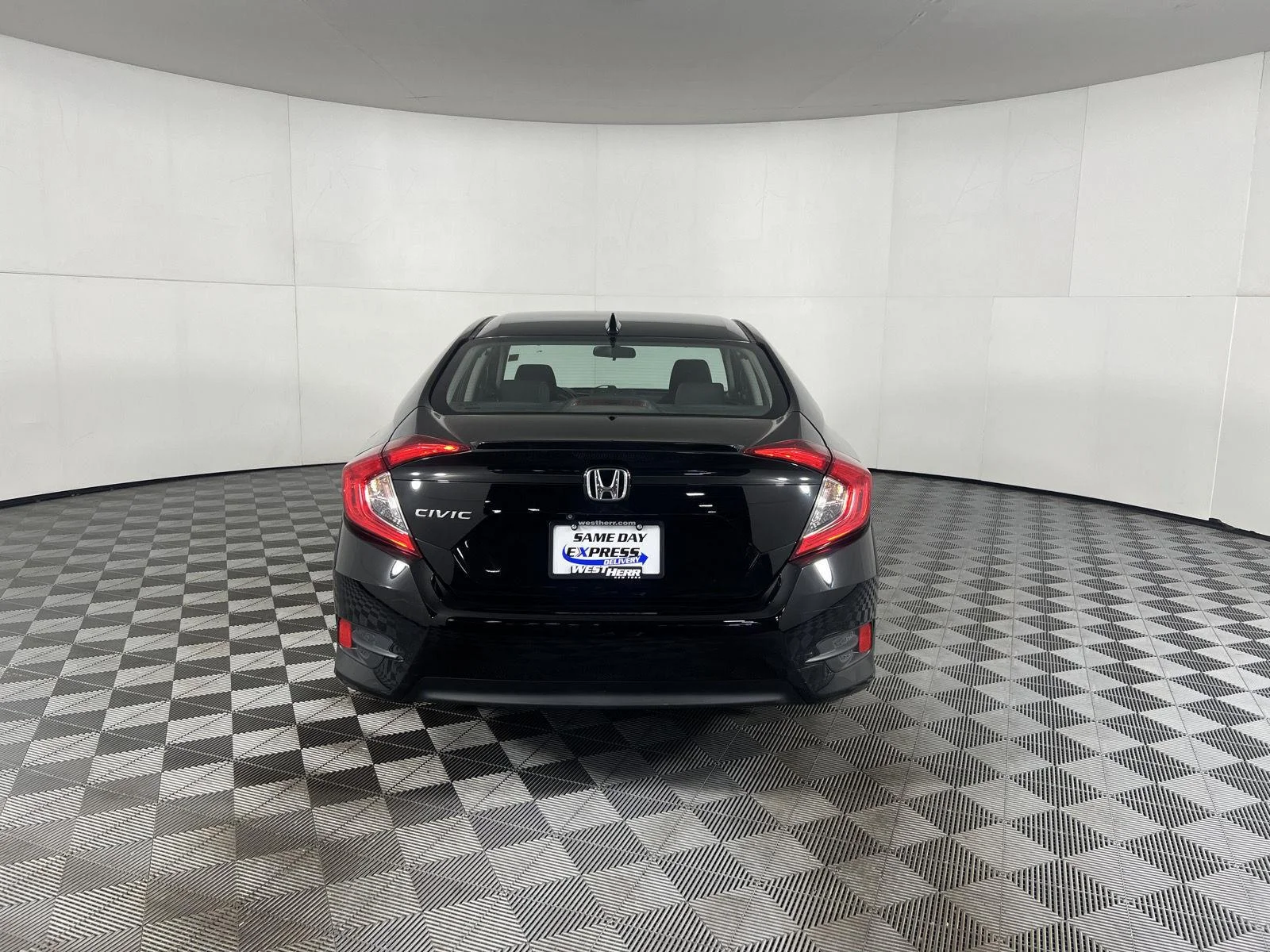 Used 2018 Crystal Black Pearl Honda EX-T image 24