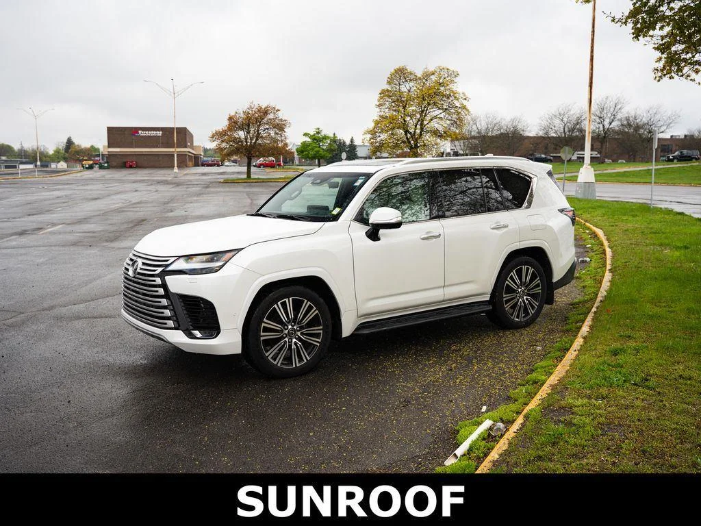 Used 2025 Eminent White Pearl Lexus LX 700h Luxury image 8