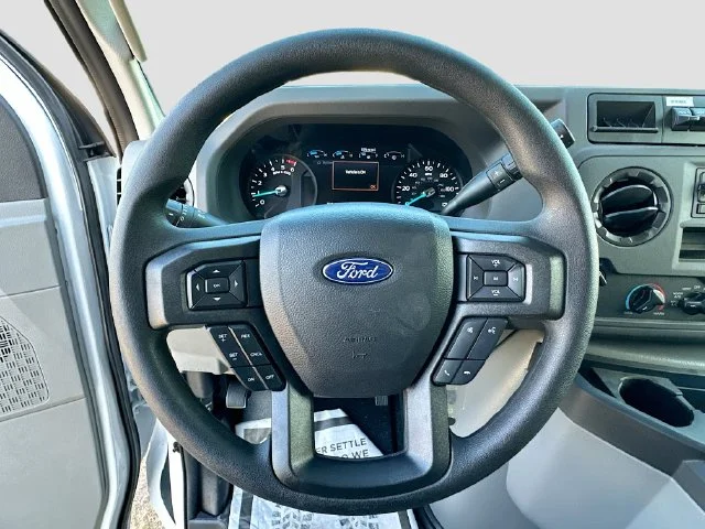New 2026 Oxford White Ford Base image 7