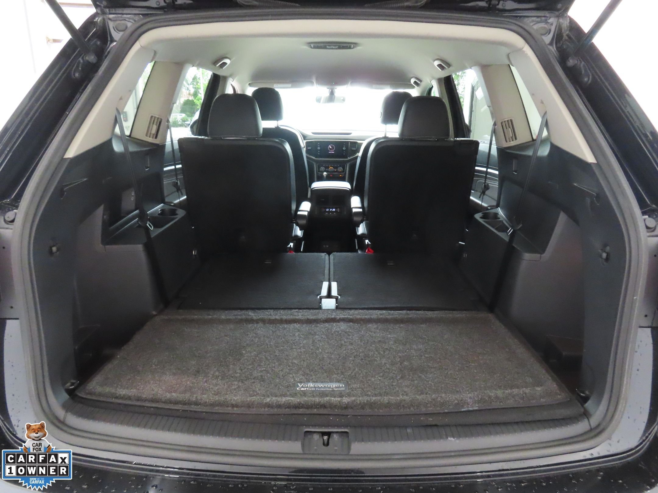 Used 2022 Black Volkswagen 2.0T SE w/Technology image 23