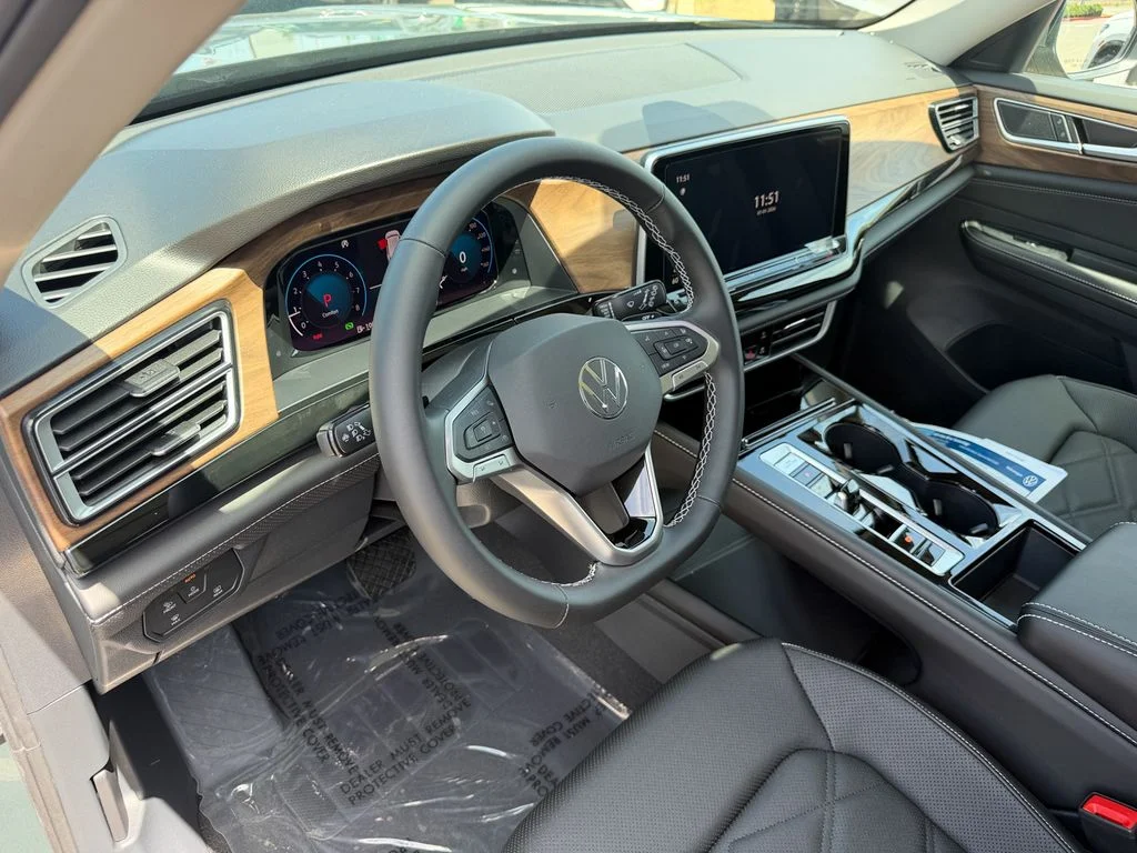 New 2026 Avocado Green Pearl Volkswagen 2.0T SE w/Technology image 12