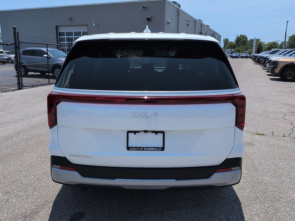 New 2026 Snow White Pearl Kia LXS image 6