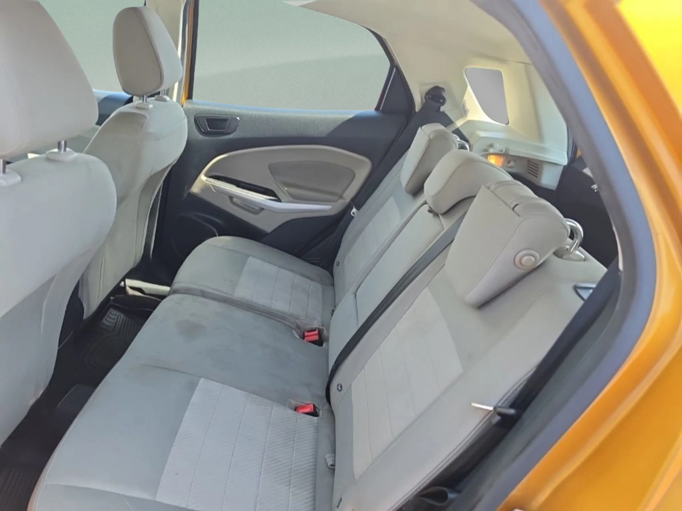Used 2021 Yellow Ford S image 22