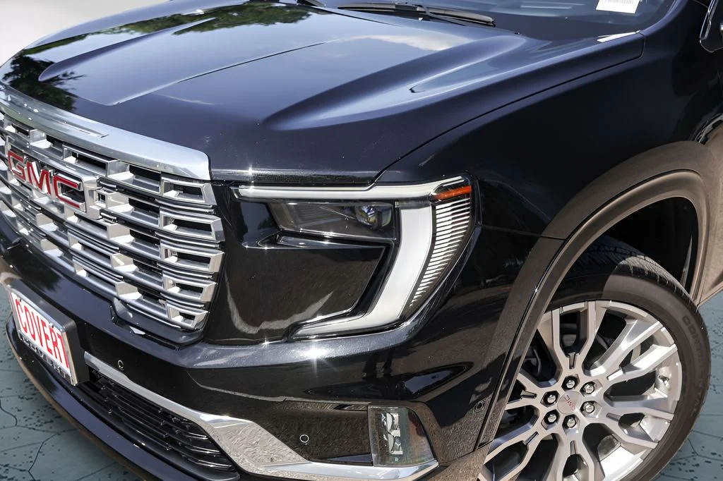 Used 2024 Black GMC Denali image 3