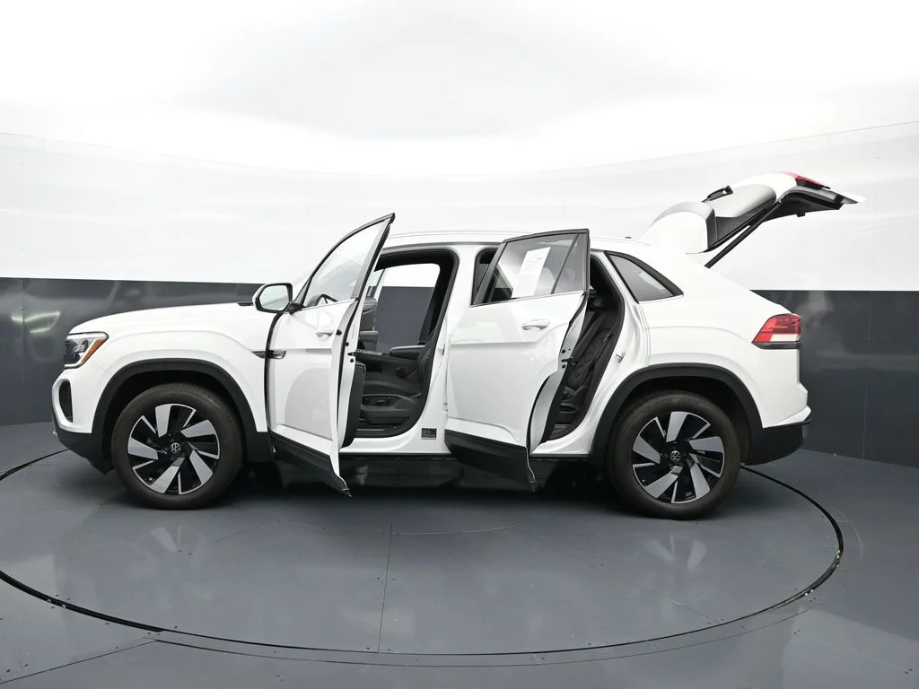 2025 Volkswagen Atlas Cross Sport SE w/Tech - Photo 50