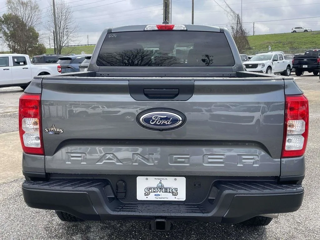 New 2026 Gray Ford XL image 4