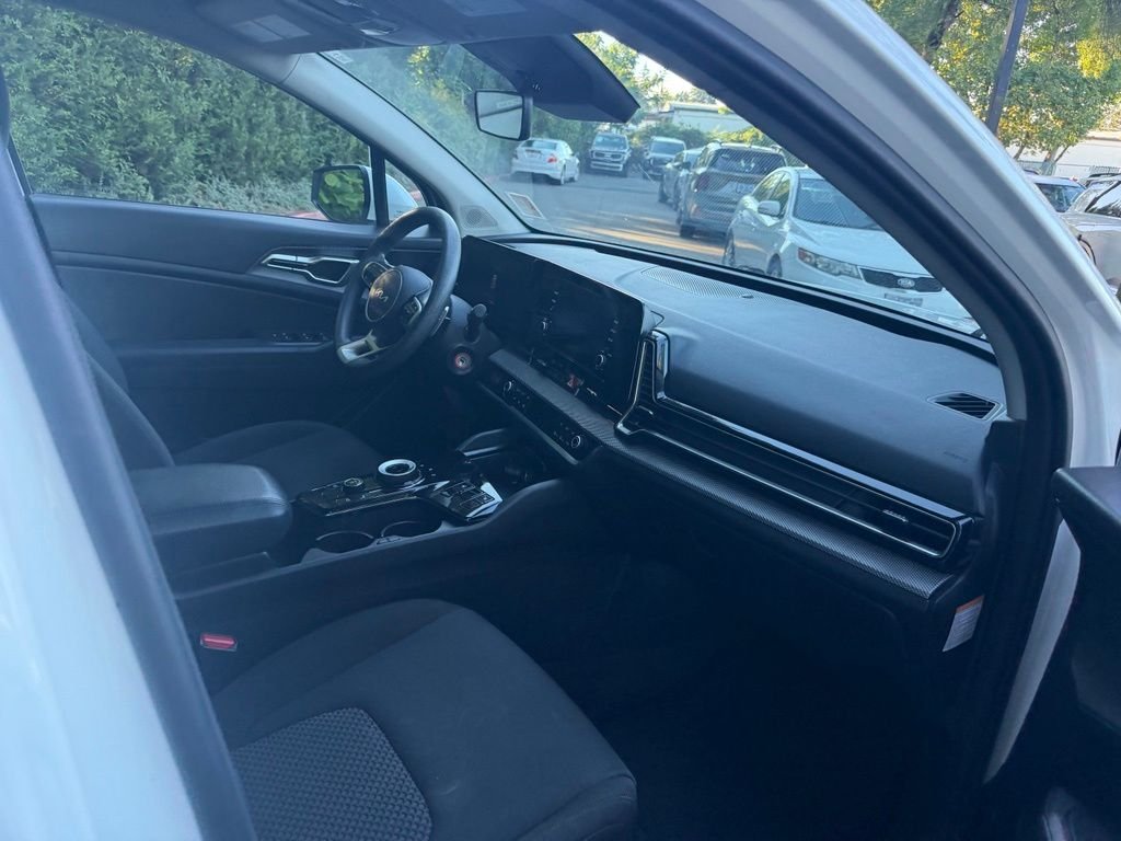 Used 2023 Snow White Pearl Kia LX image 19