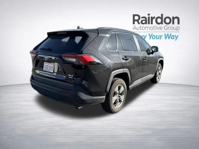 Used 2025 Midnight Black Metallic Toyota XLE image 7
