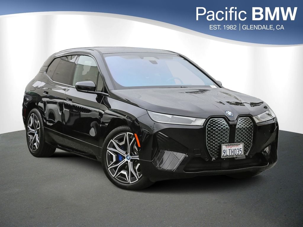 2025 BMW iX xDrive50's photo