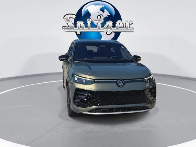 Certified Used 2025 Green Volkswagen 2.0T SEL R-Line image 7