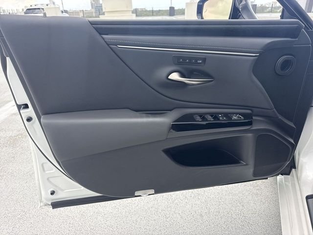 Certified Used 2024 White Lexus 300h image 13