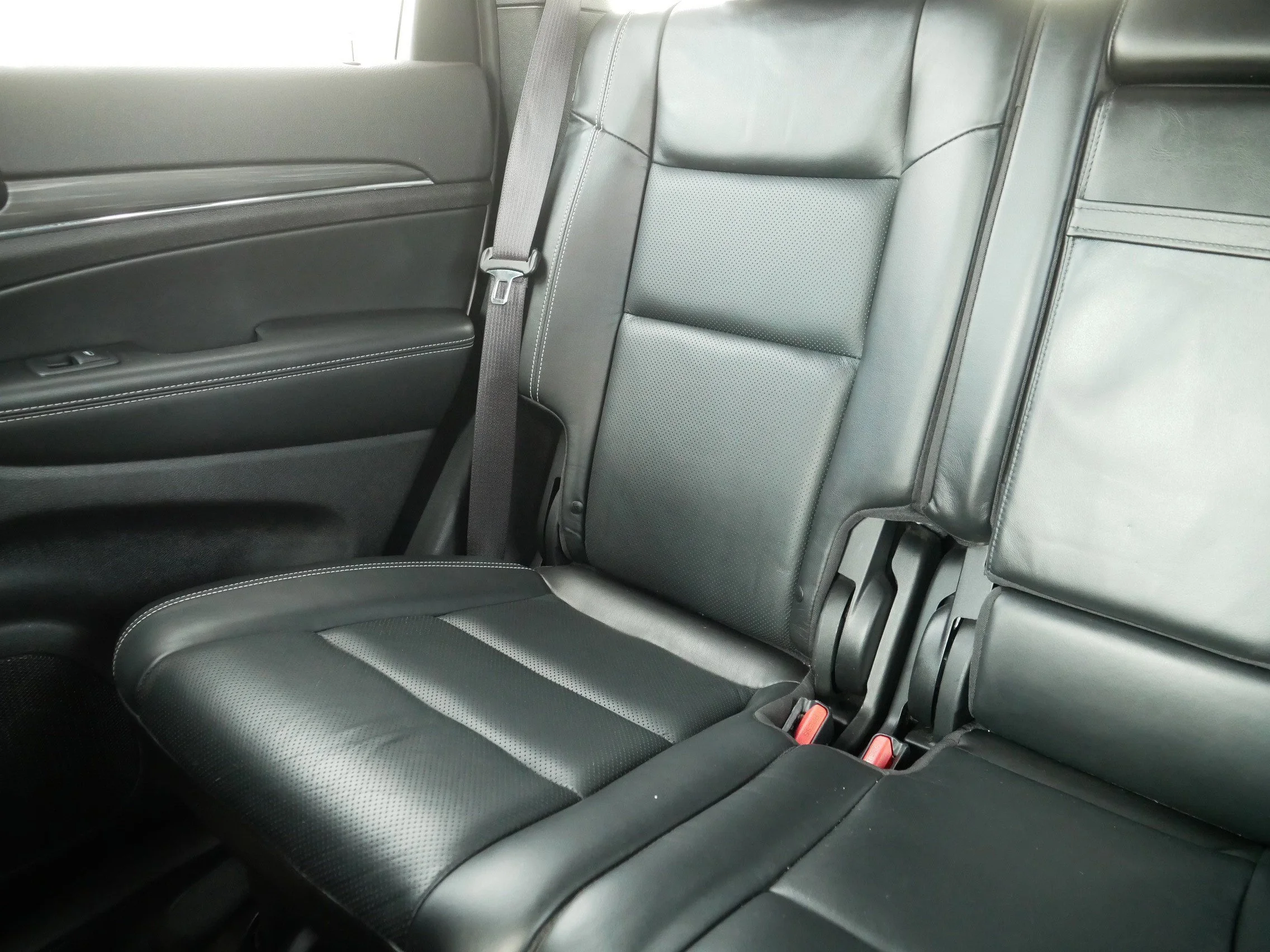 Used 2021 Granite Crystal Metallic Clearcoat Jeep 80th Anniversary image 12