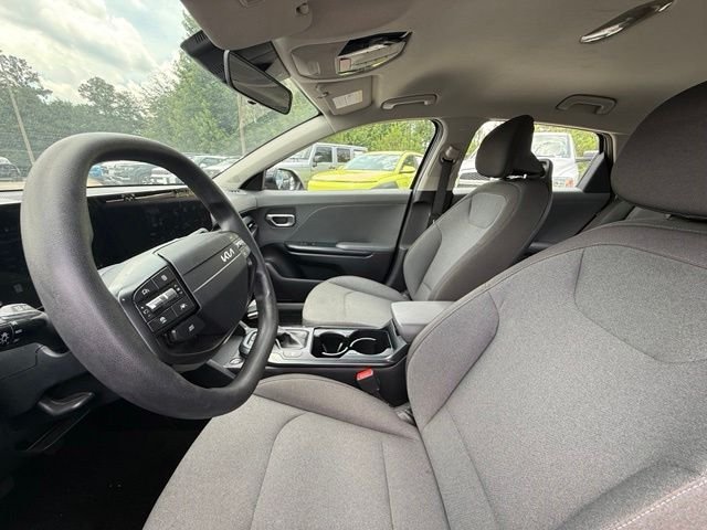 Used 2025 Black Kia LXS image 10
