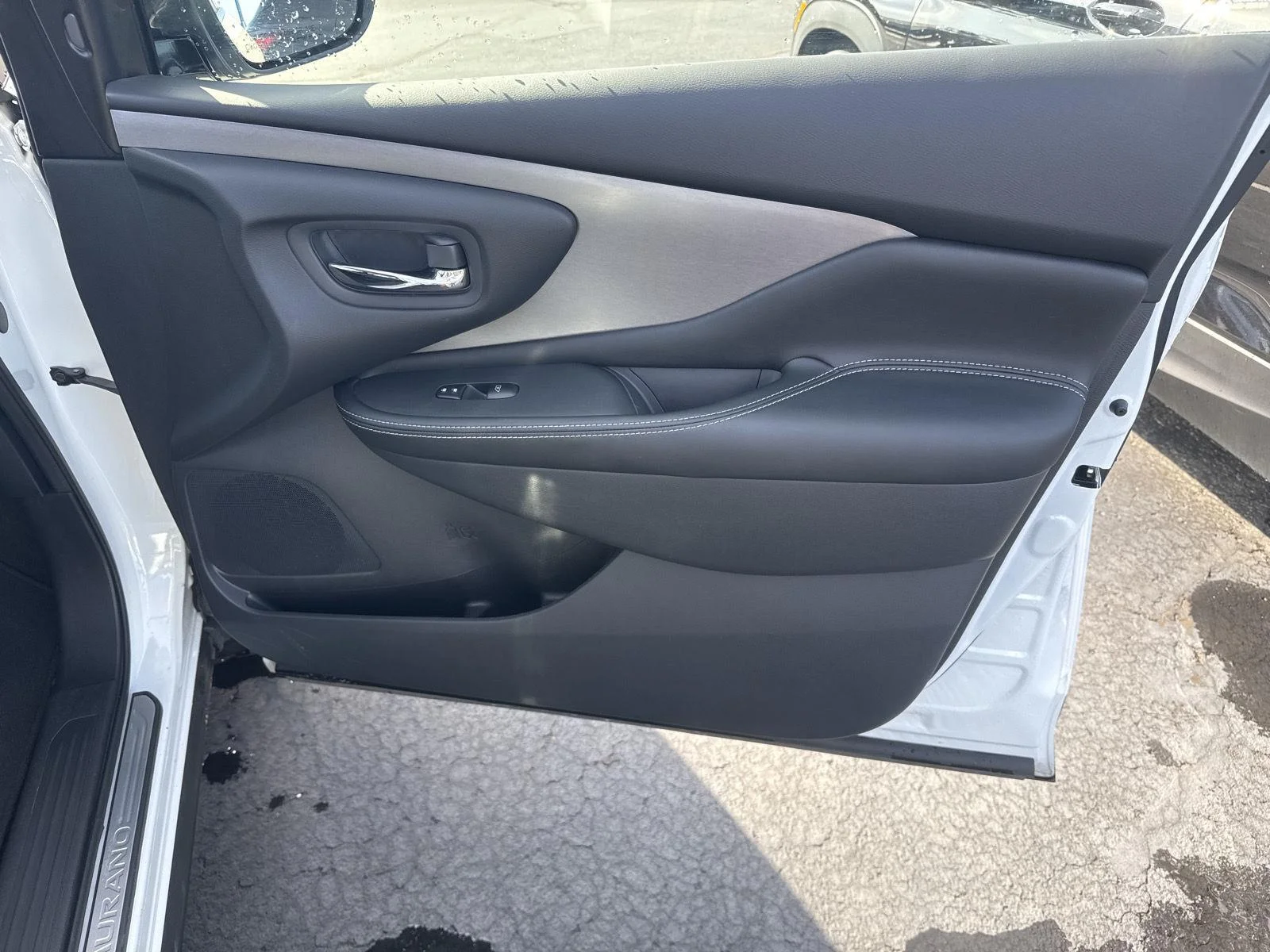 Used 2024 White Nissan SV FWD image 14