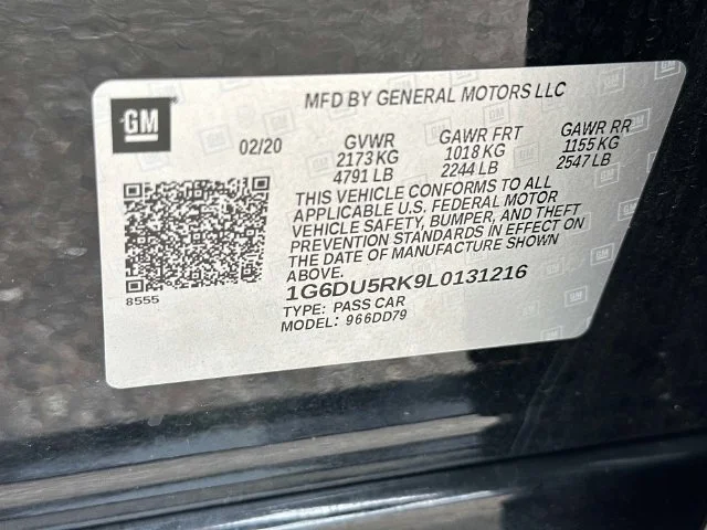 Used 2020 Black Cadillac Sport image 21