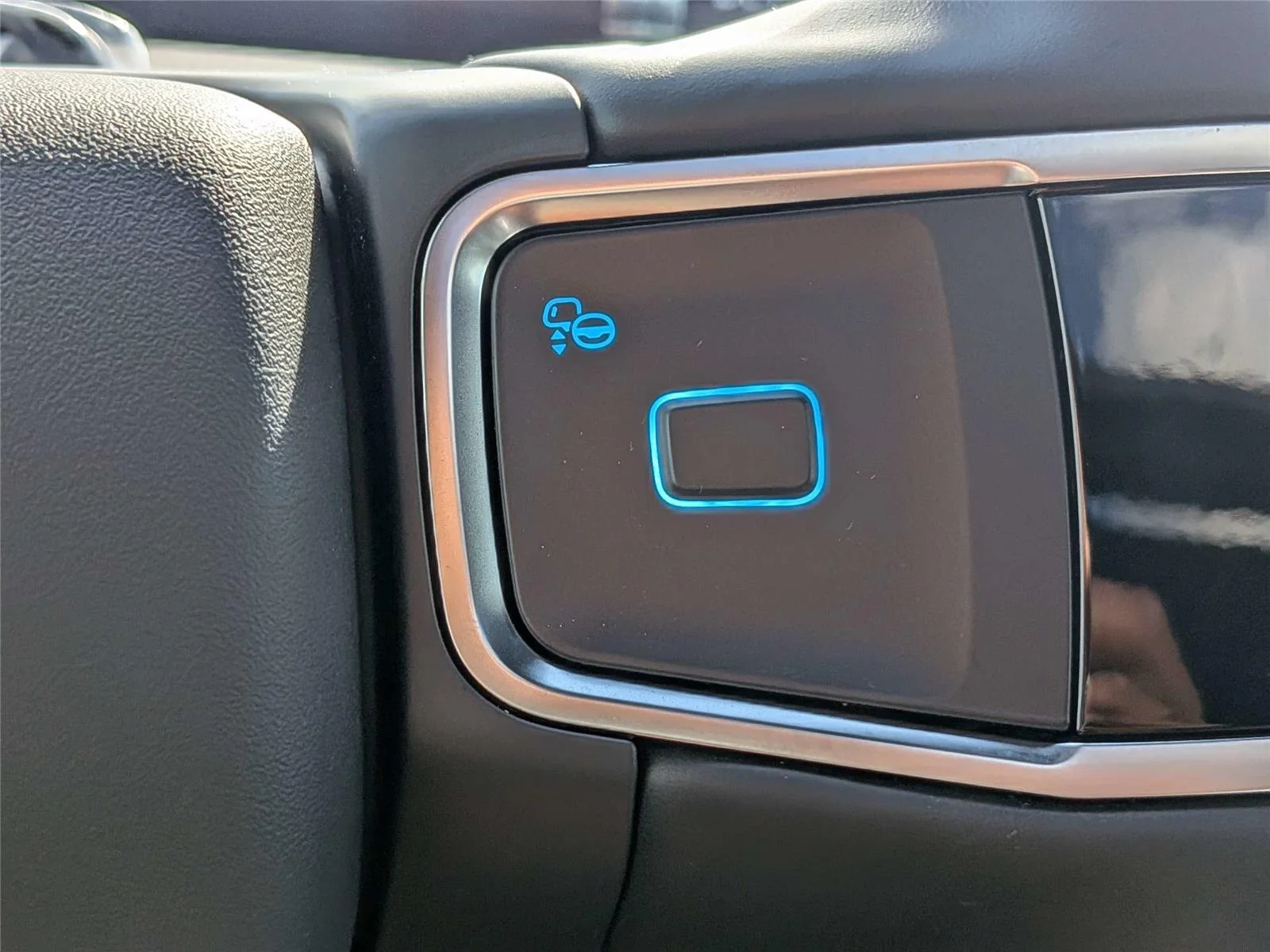 New 2026 Glacier Gray Metallic Tri-Coat Ford MAX Platinum® image 28