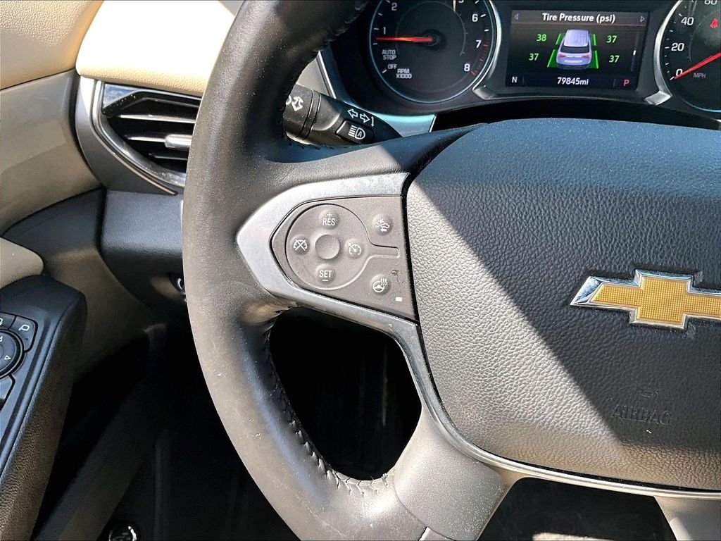Used 2022 Silver Ice Metallic Chevrolet LT Leather image 24