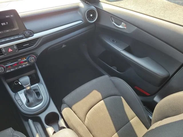 2019 Kia FORTE LXS - Photo 10