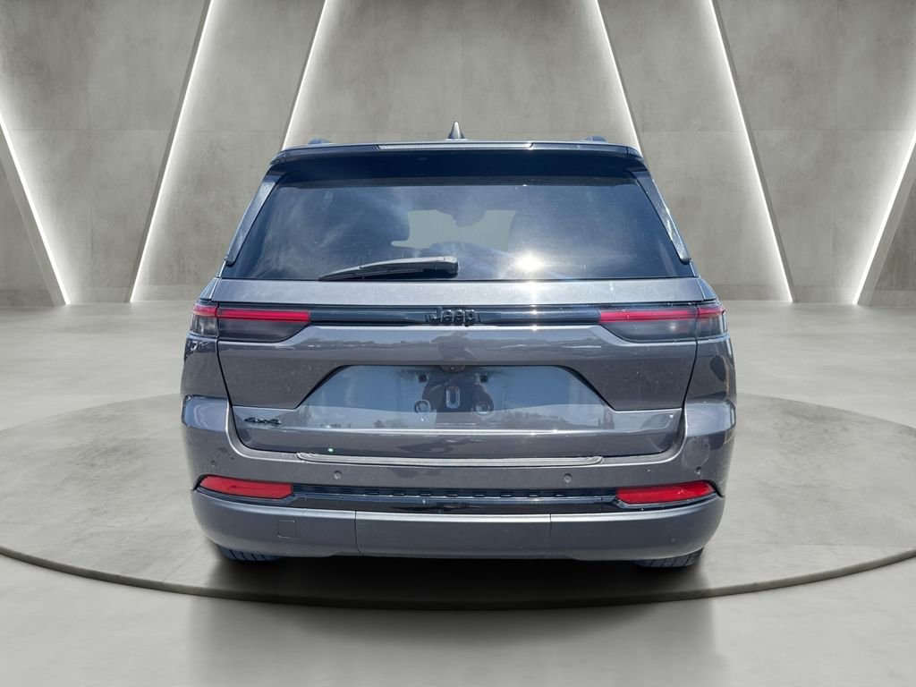 Used 2023 Gray Jeep Altitude X image 6