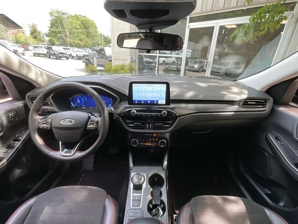 Used 2022 Gray Ford SEL image 19