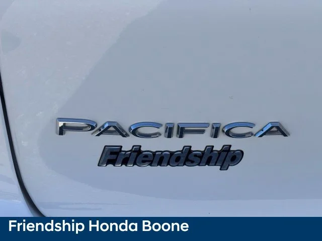 Used 2022 White Chrysler Touring L image 12